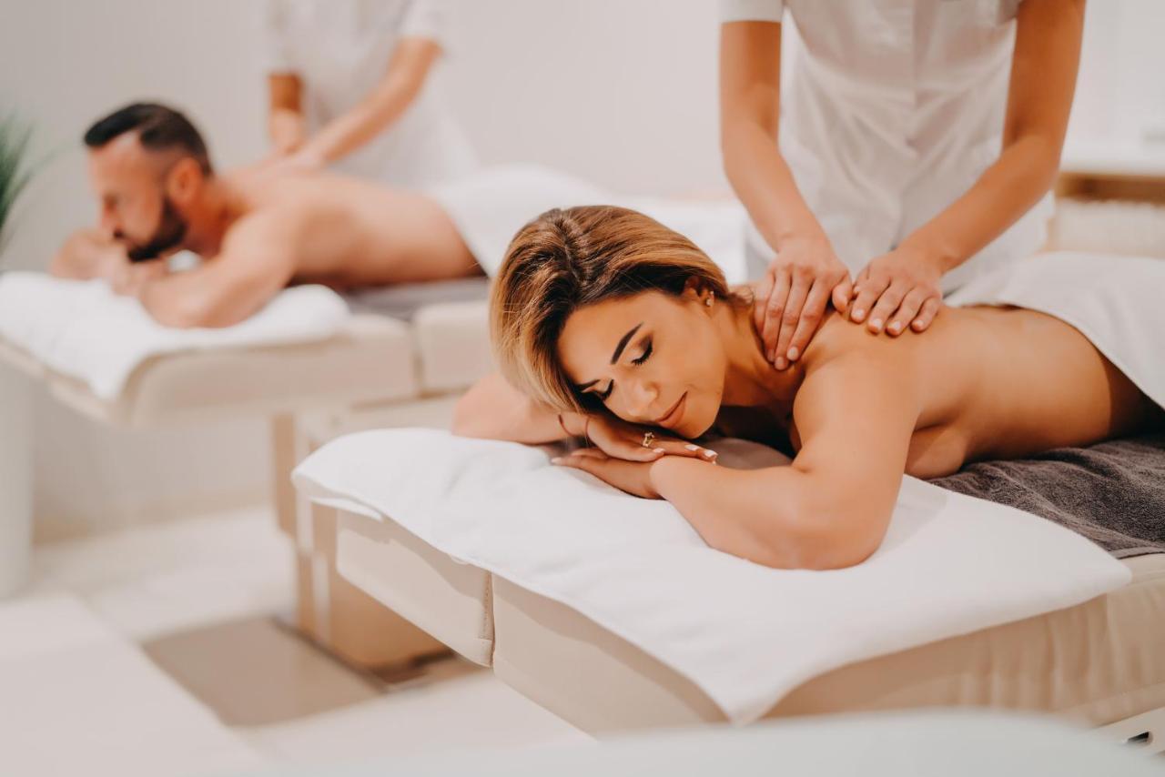 Green Mountain 5* Hotel Karpacz Bagian luar foto Massage