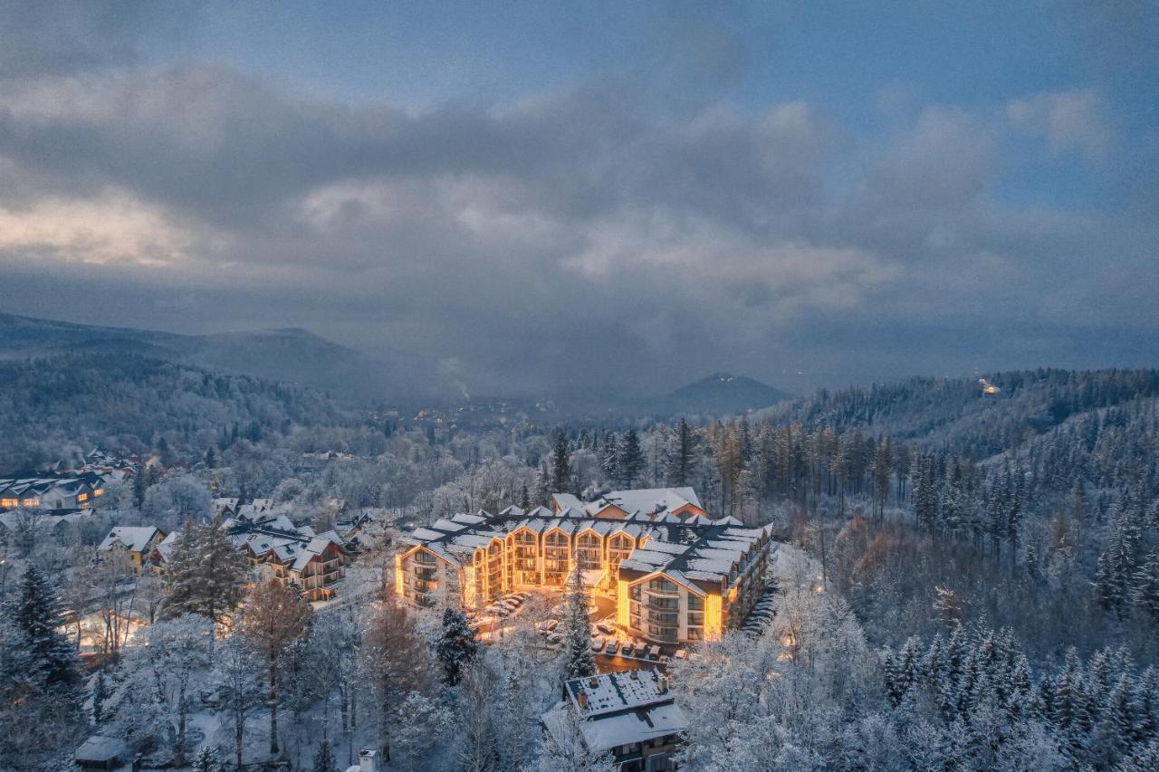 Green Mountain 5* Hotel Karpacz Bagian luar foto Aerial view of the resort