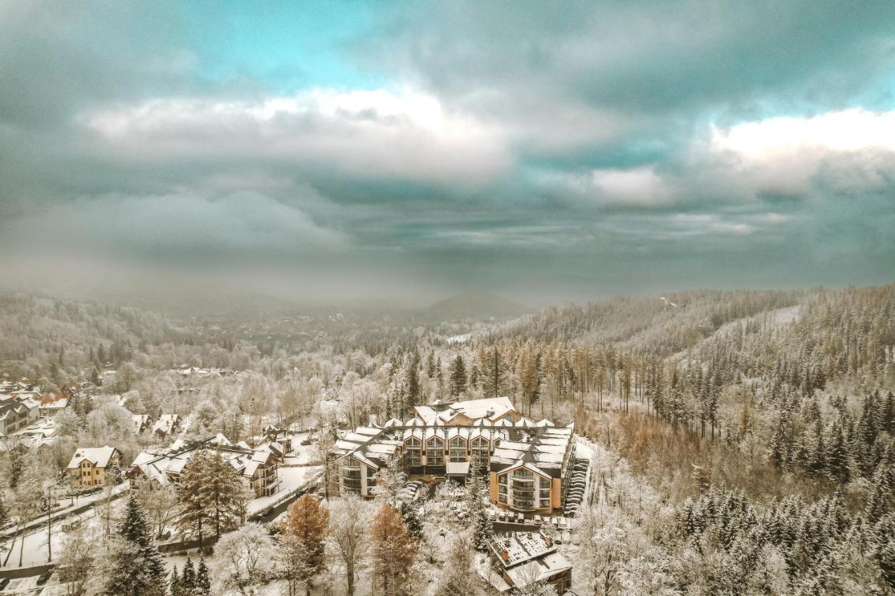 Green Mountain 5* Hotel Karpacz Bagian luar foto Aerial view of the resort