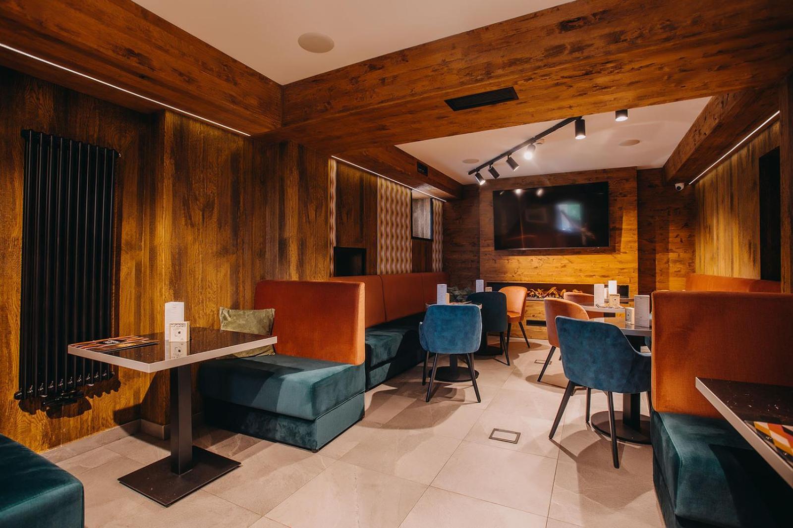 Green Mountain 5* Hotel Karpacz Bagian luar foto Restaurant interior