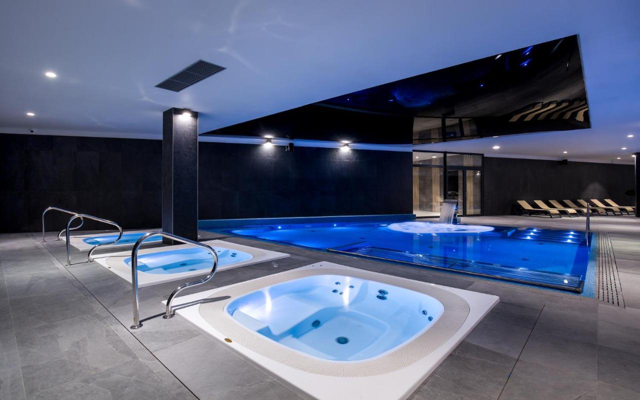 Green Mountain 5* Hotel Karpacz Bagian luar foto The spa at The Dorchester